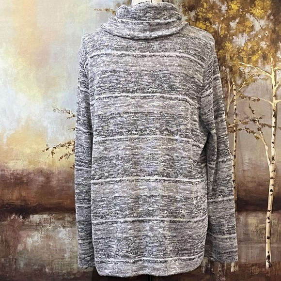 NWOT RUBY RD.Shimmering Kangaroo Pouch Gray Sweater Top - Picture 5 of 10